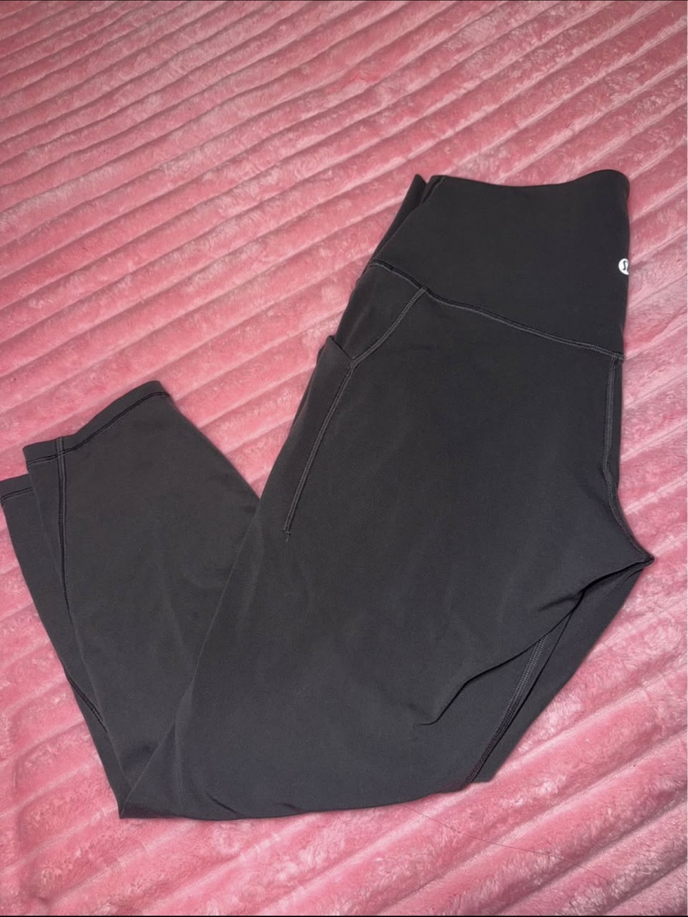 SZ 12 Lululemon Align leggings 25” 
With pockets